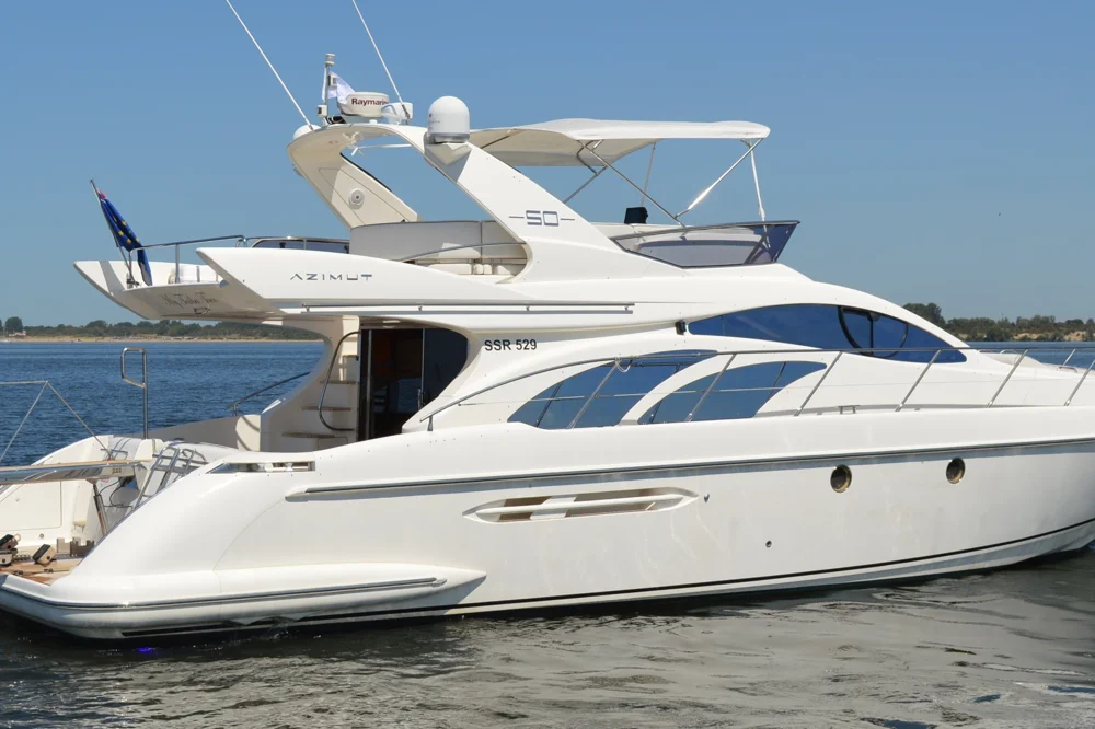 BoatPhoto.coverAlt