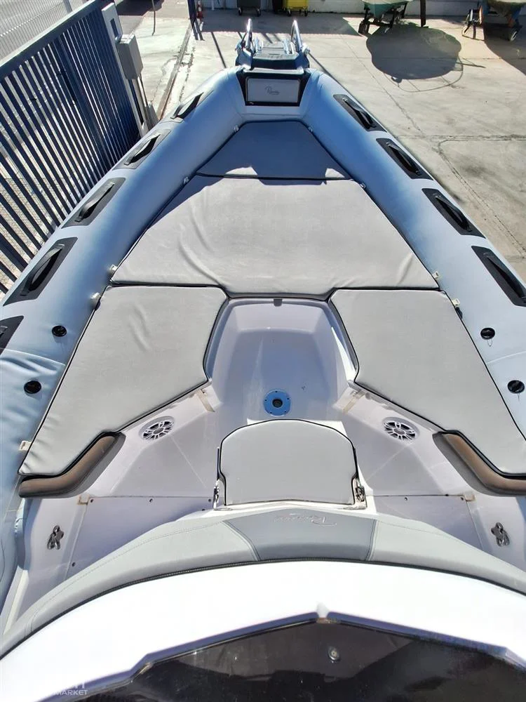 2020 Cayman Yachts 31 SPORT TOURING for sale in Palma, Spain, photo 5 of 5