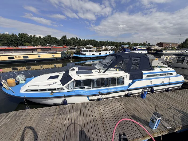 BoatPhoto.alt