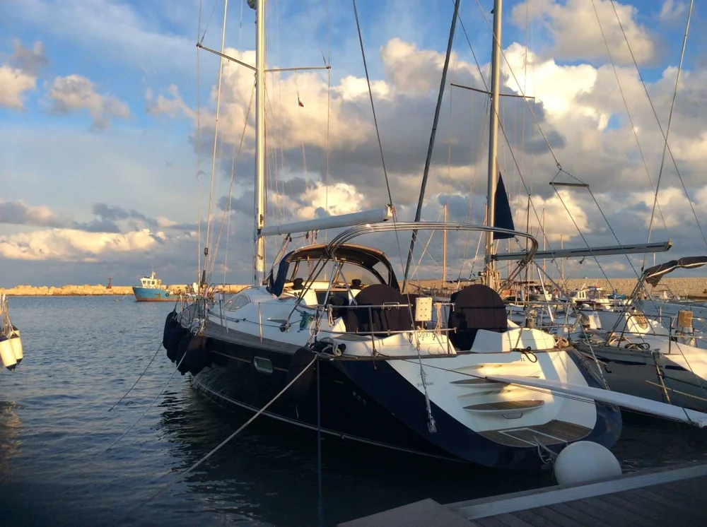 BoatPhoto.coverAlt