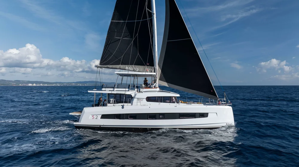BoatPhoto.coverAlt