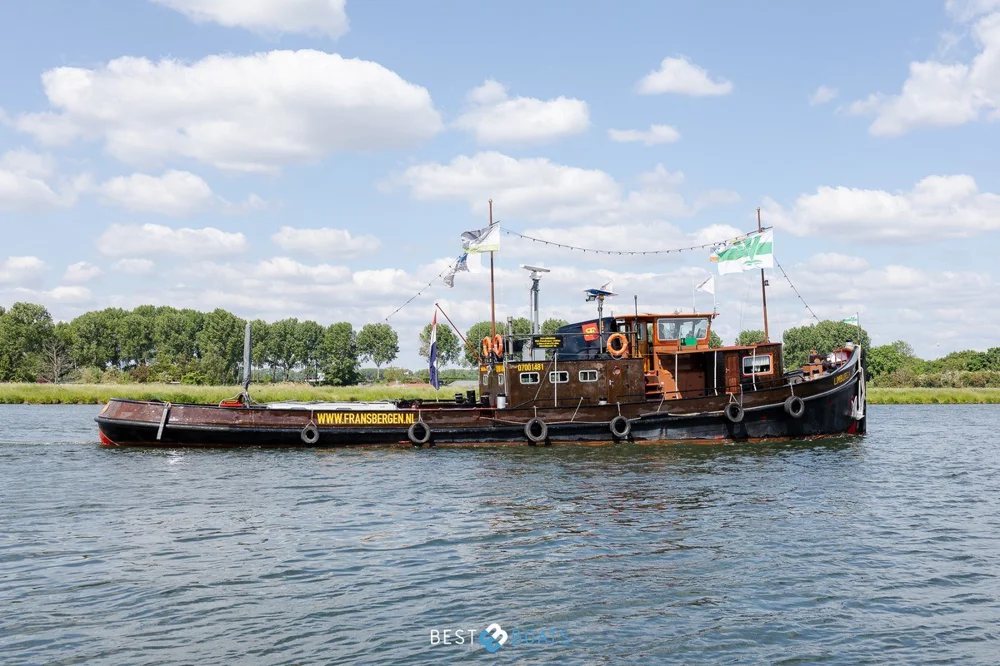 BoatPhoto.alt