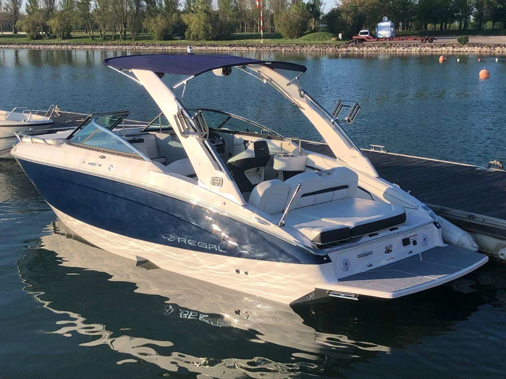 BoatPhoto.coverAlt