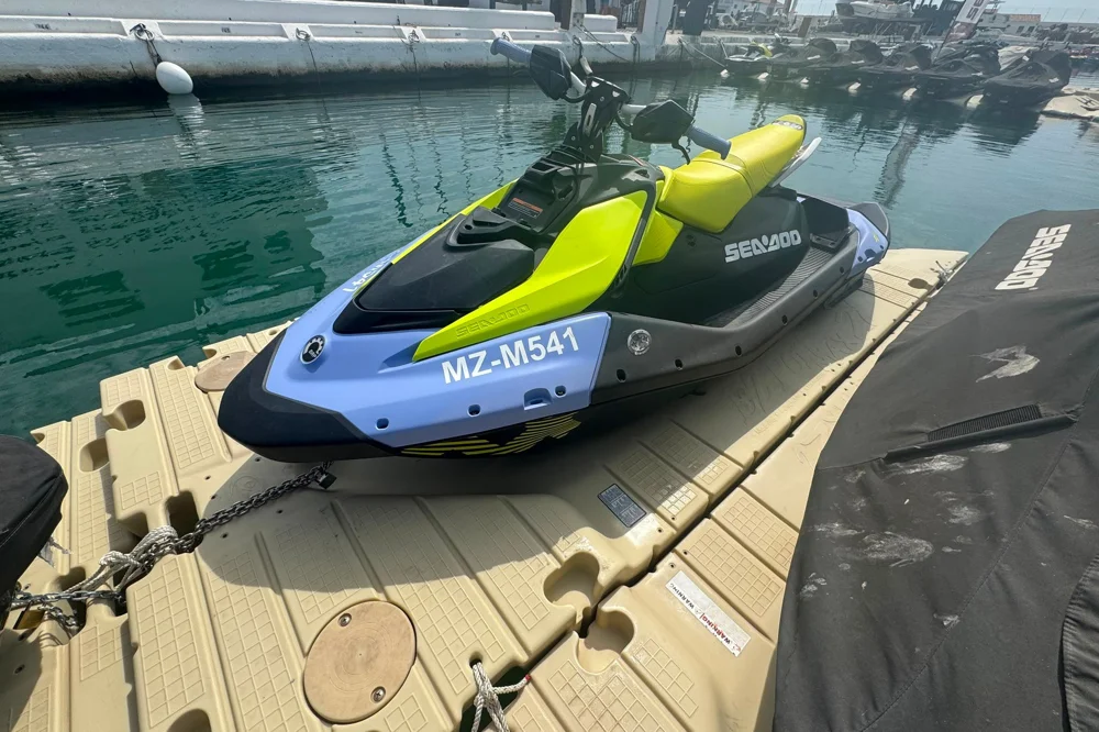 BoatPhoto.coverAlt