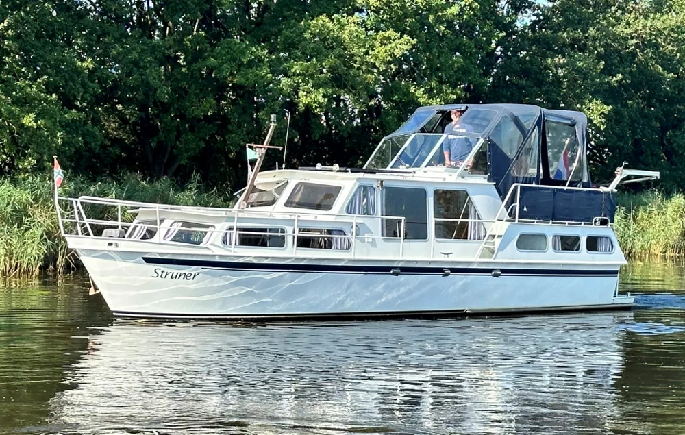BoatPhoto.coverAlt