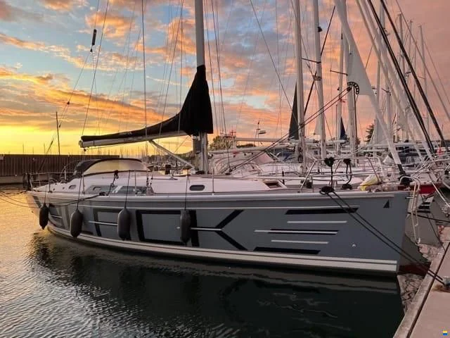 BoatPhoto.coverAlt