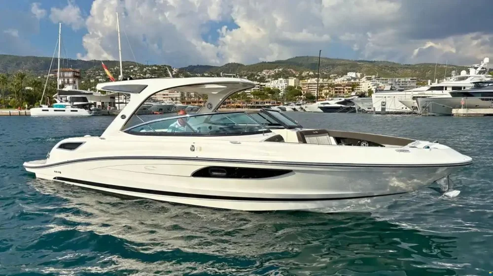 2017 Sea Ray SLX 350 for sale in Portals Nous, Spain