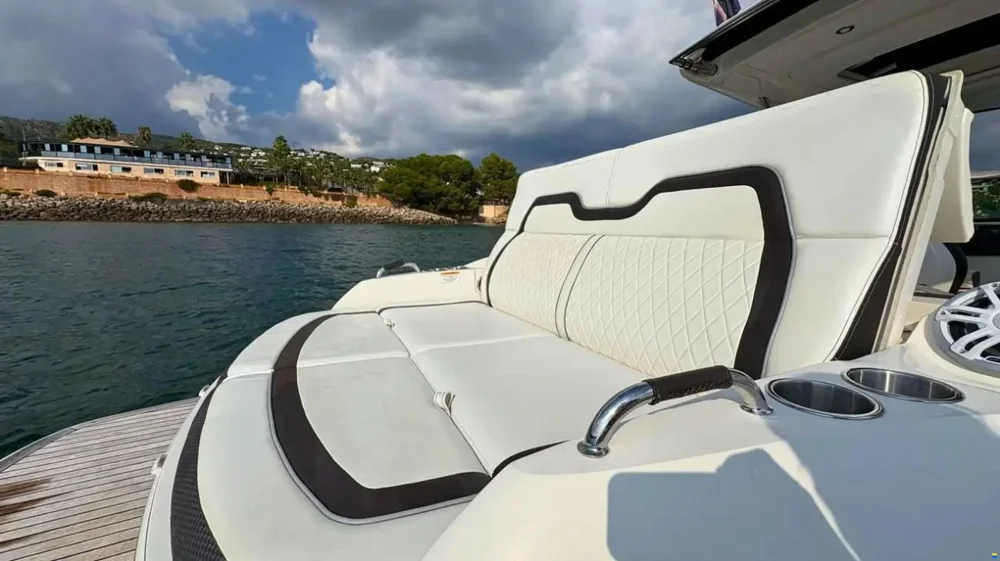 2017 Sea Ray SLX 350 for sale in Portals Nous, Spain, photo 5 of 5