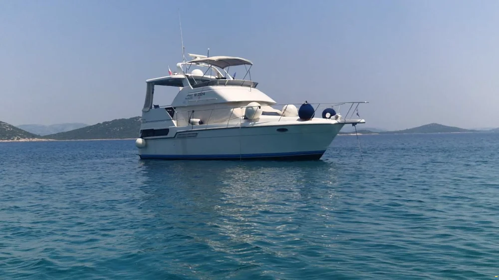 BoatPhoto.coverAlt