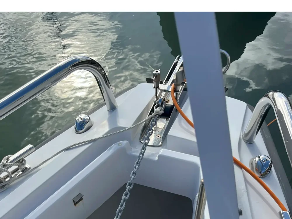 2018 Axopar Boats OY 28 Aft Cabin for sale in Bembridge, United Kingdom, photo 5 of 5