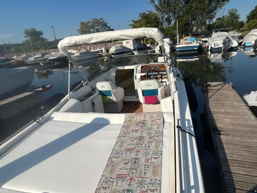 BoatPhoto.coverAlt