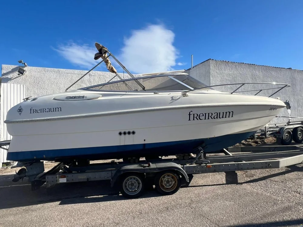 BoatPhoto.coverAlt
