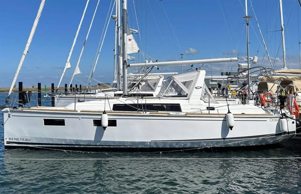 BoatPhoto.coverAlt