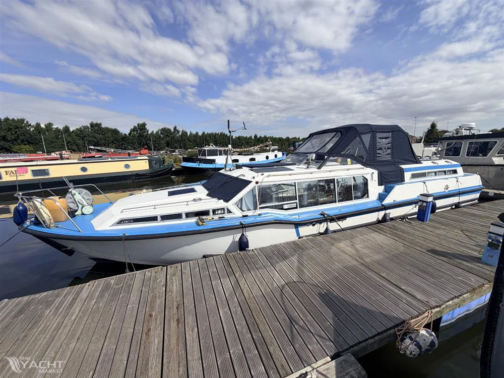 BoatPhoto.coverAlt