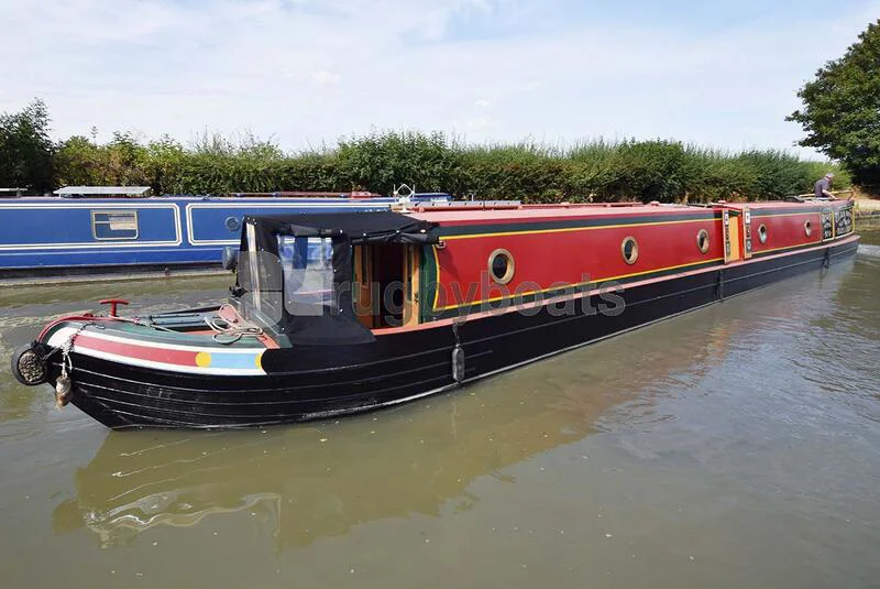 BoatPhoto.coverAlt