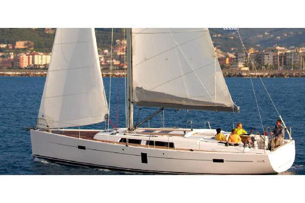 BoatPhoto.coverAlt