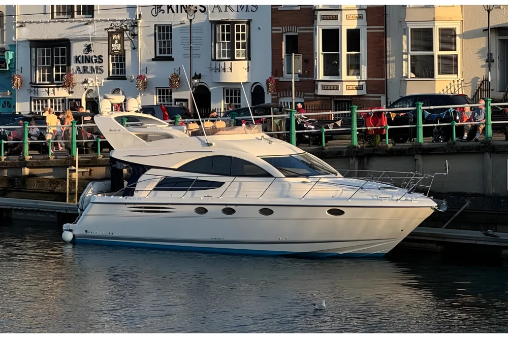 BoatPhoto.alt