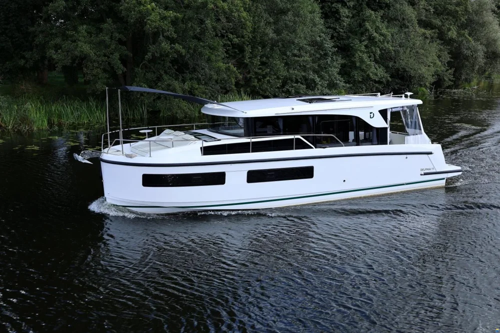 BoatPhoto.coverAlt