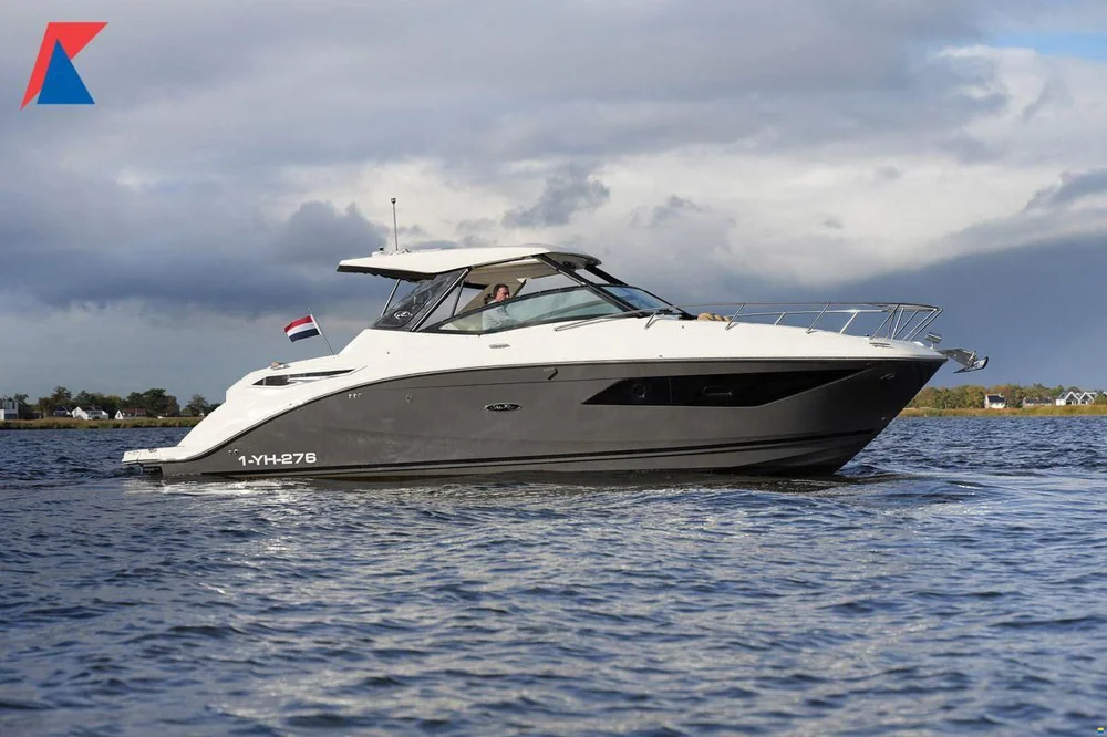 BoatPhoto.coverAlt