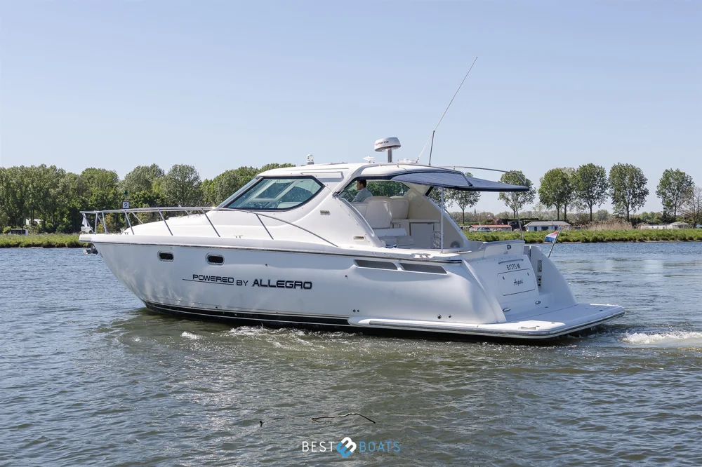 BoatPhoto.alt
