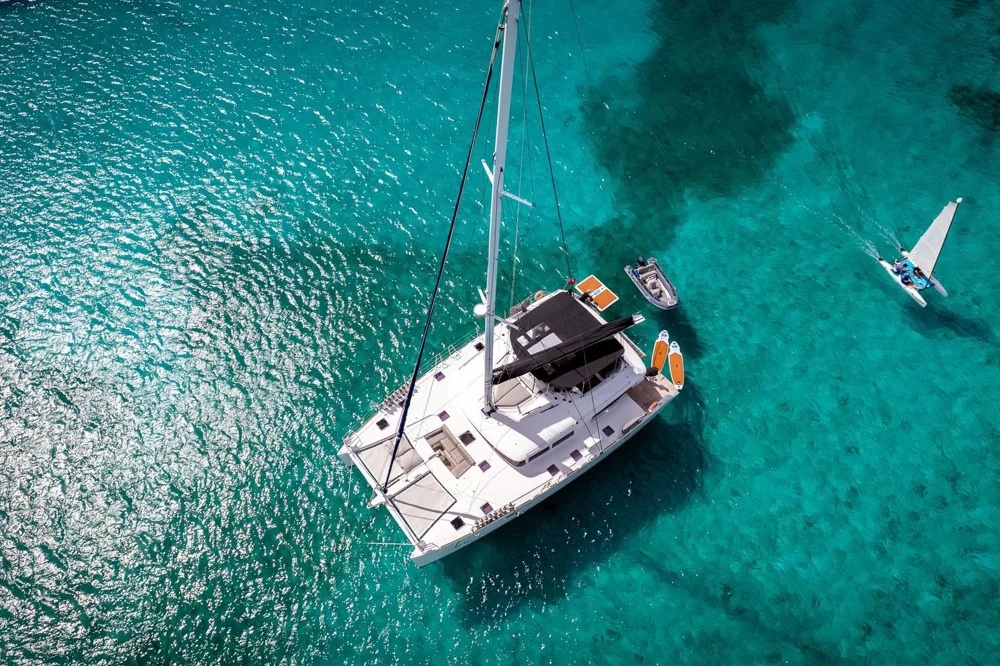 BoatPhoto.coverAlt